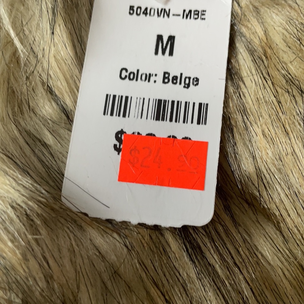 Women’s Faux Fur Vest - Picture 4 of 4